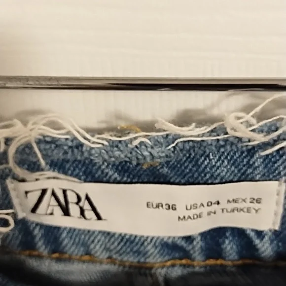 Zara High Rise Jeans - Picture 3 of 8